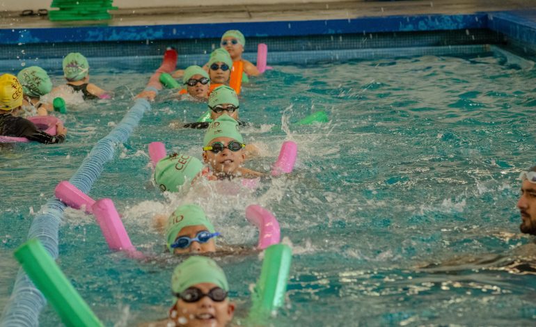 Más de mil niñas, niños y jóvenes llenan de vida el verano deportivo de Cecufid