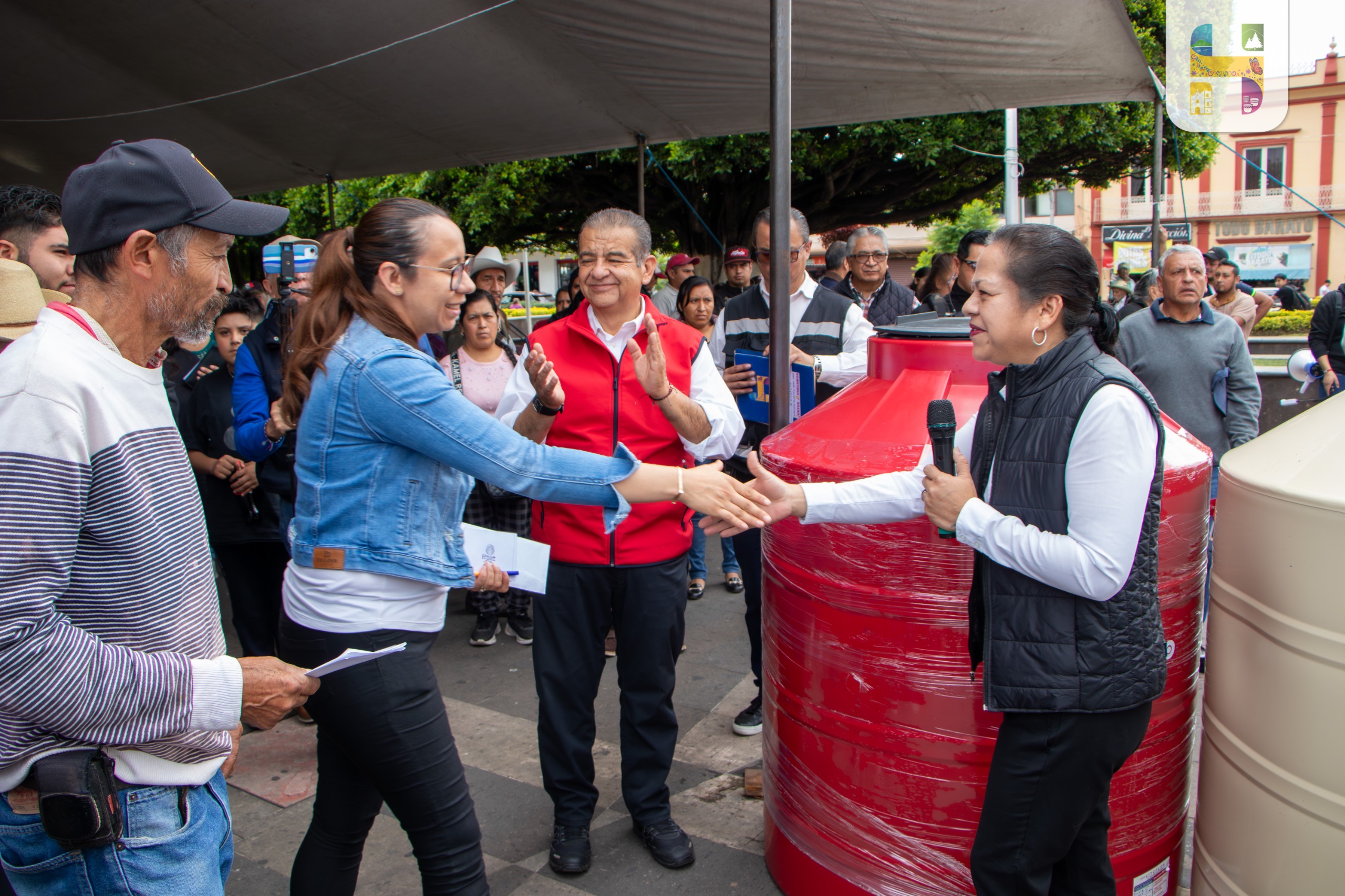 Jeovana Alcántar, a través de la Dirección de Desarrollo Social, llevó a cabo la Séptima entrega de Apoyos Sociales.