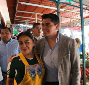 TOÑO IXTLÁHUAC REAFIRMA RESPALDO AL COMERCIO LOCAL EN PLENO CORAZÓN DE LA HEROICA