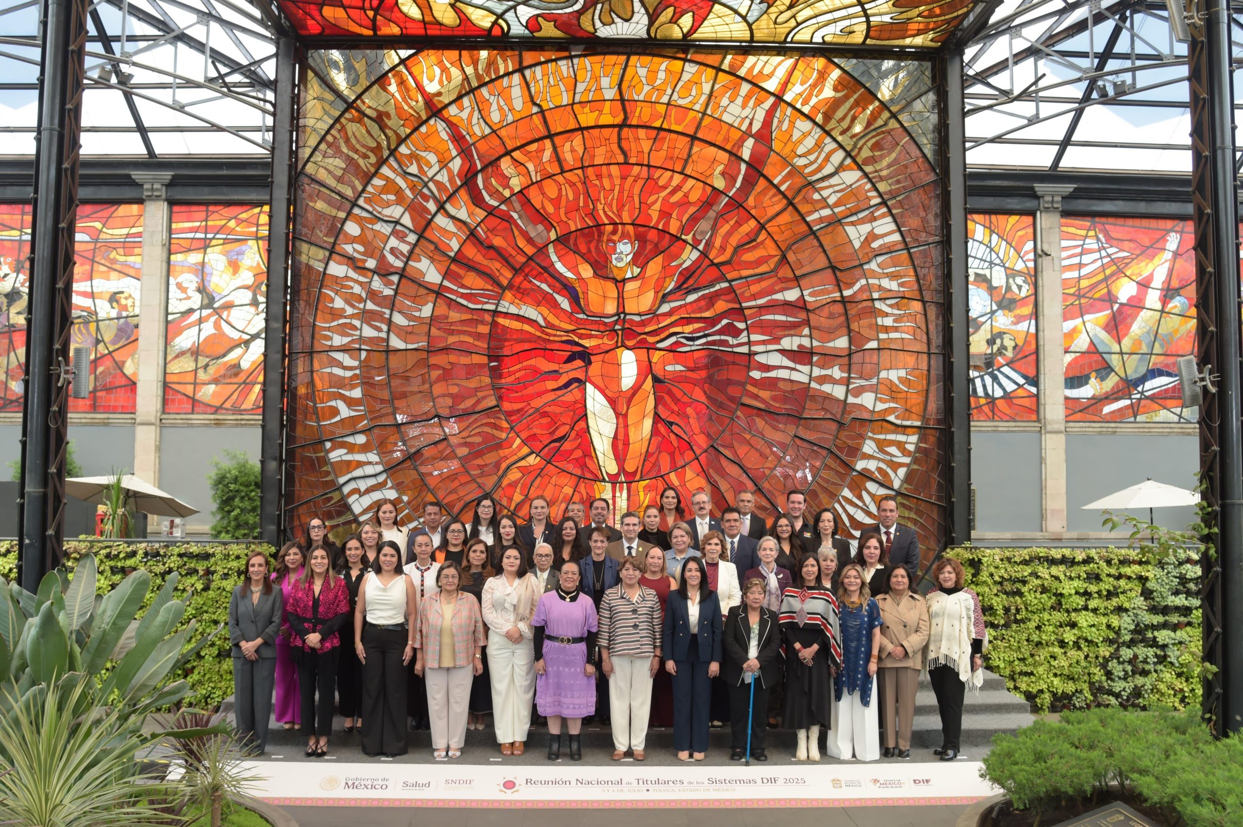 Michoacán presente en reunión nacional de sistemas DIF.