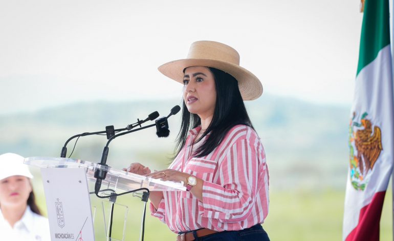 Conectamos el conocimiento a través de vialidades: Gladyz Butanda.