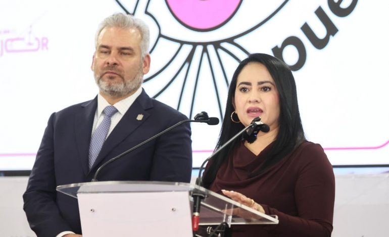 Gladyz Butanda lanza estrategia estatal para uso obligatorio del casco para motocicleta.
