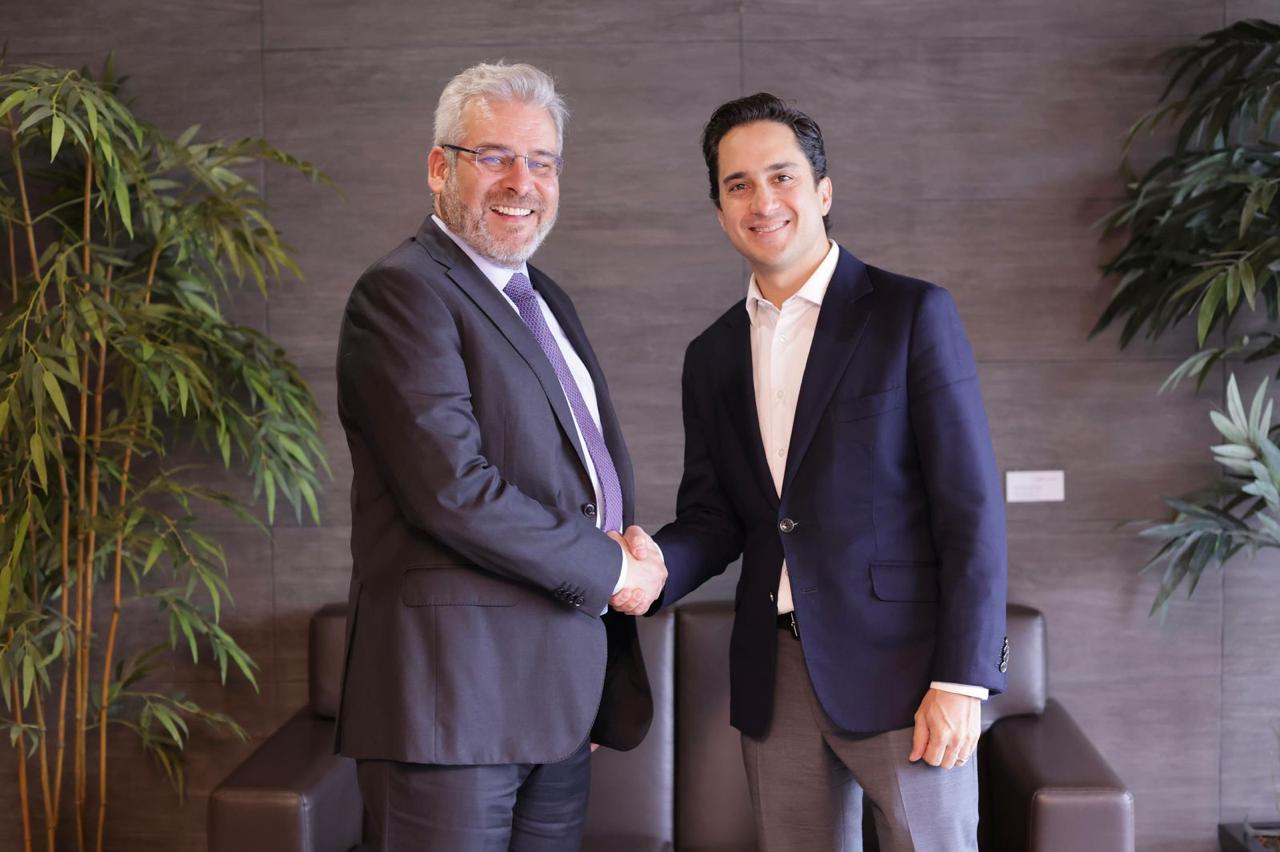 Bedolla impulsa en Banobras proyecto de metrobús para Morelia
