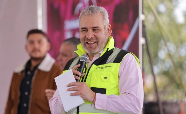 Rehabilitación carretera Maravatío-Contepec impulsará desarrollo del Oriente: Bedolla.