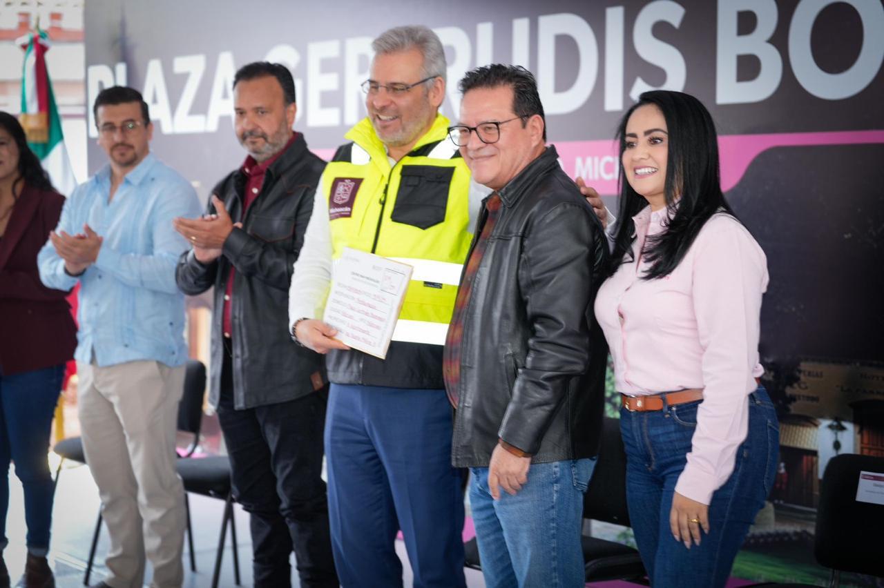 Restauración de plaza Gertrudis Bocanegra en Pátzcuaro detonará turismo: Gladyz Butanda.