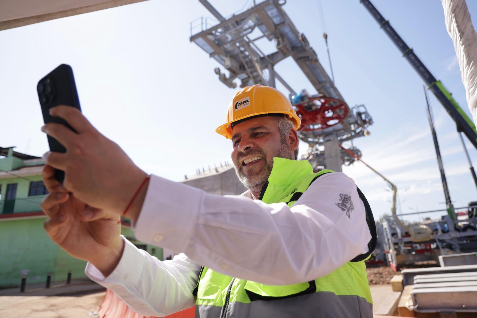 Con inversión de 6 mil mdp, Michoacán construye un mejor Uruapan: Bedolla.