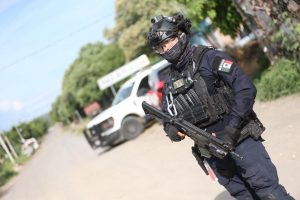 En Operación Apatzingán fueron aseguradas dos armas de fuego y un vehículo: SSP