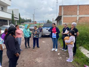 Entrega diputada Tere Herrera apoyos alimentarios en la colonia Francisco Villa