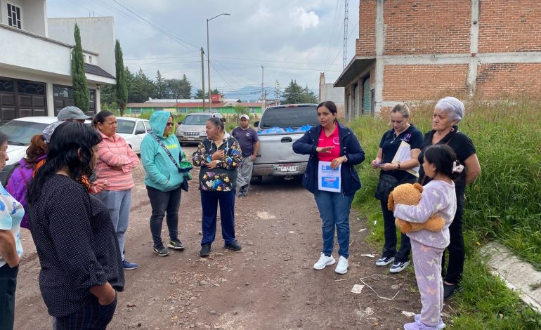 Entrega diputada Tere Herrera apoyos alimentarios en la colonia Francisco Villa