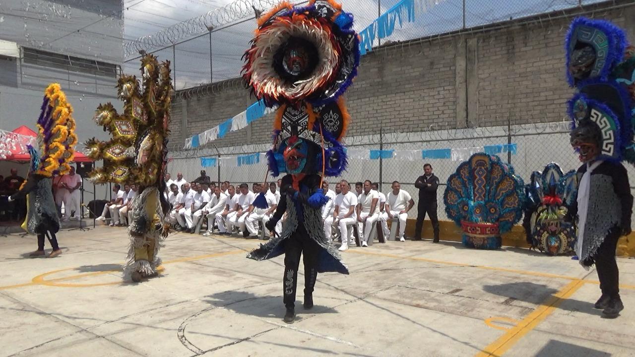 Danza de los Tlahualiles visita el penal de Sahuayo