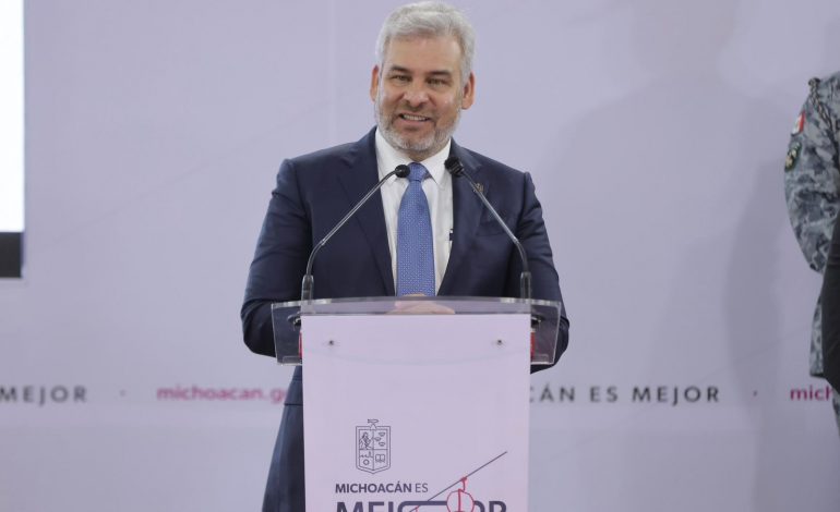 Michoacán disminuye pobreza más rápido que el promedio nacional: Bedolla