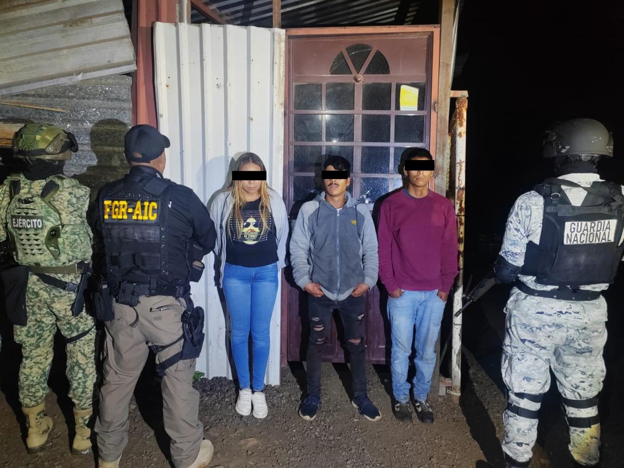 EN CATEO EN MICHOACÁN, FGR ASEGURA A TRES PERSONAS E HIDROCARBURO
