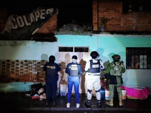 Fiscalía General catea inmueble en la colonia Buenavista de Morelia y asegura más de 700 dosis de narcótico
