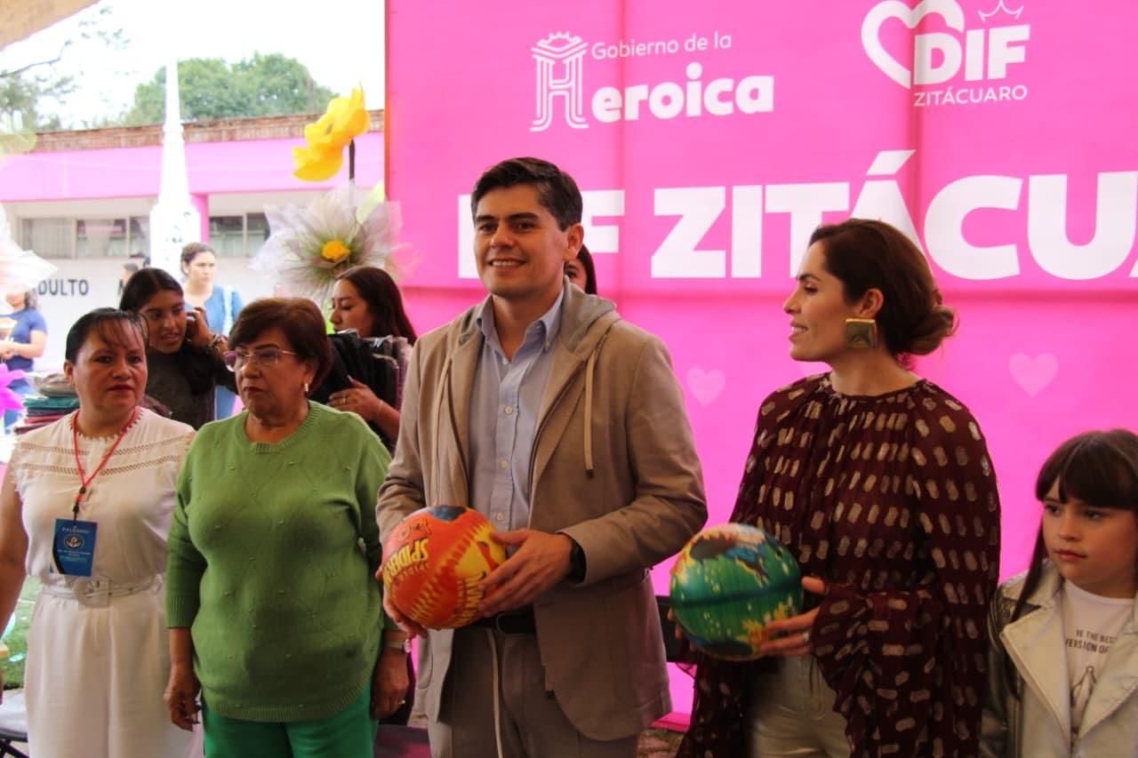 Toño Ixtláhuac clausura los Cursos de Verano 2025 del DIF Municipal en Zitácuaro