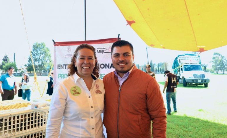 Gobierno de Michoacán entrega 15 mil aves y paquetes de hortalizas a seis municipios