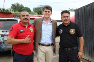 Toño Ixtláhuac felicita en el Día del Bombero y 40 aniversario de la corporación en Zitácuaro