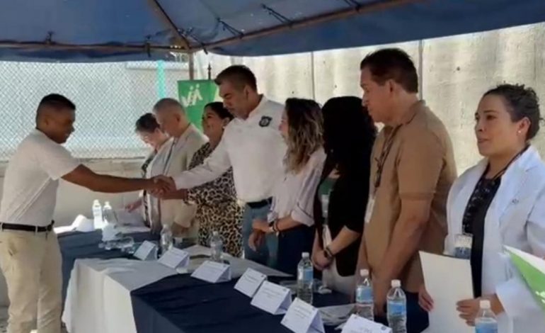 Internos del penal de Apatzingán concluyen estudios de nivel básico y medio superior