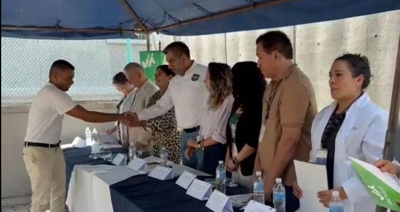 Internos del penal de Apatzingán concluyen estudios de nivel básico y medio superior