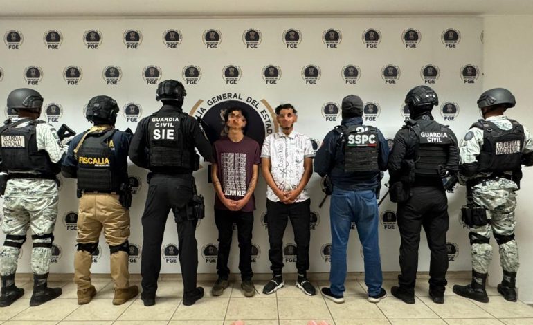 Fuerzas estatales y federales detienen a dos presuntos extorsionadores en Uruapan