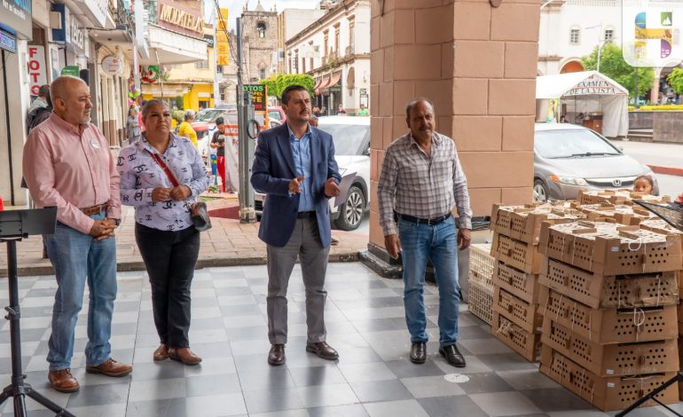 El Gobierno Municipal de Hidalgo que preside Jeovana Alcántar, entregó 200 paquetes de pollitos, árboles frutales, semilla de hongos seta y de hortaliza.