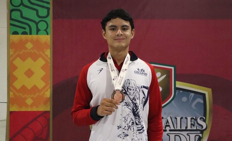 Alberto Velasco va por la cima en los Juegos Panamericanos Júnior Asunción 2025