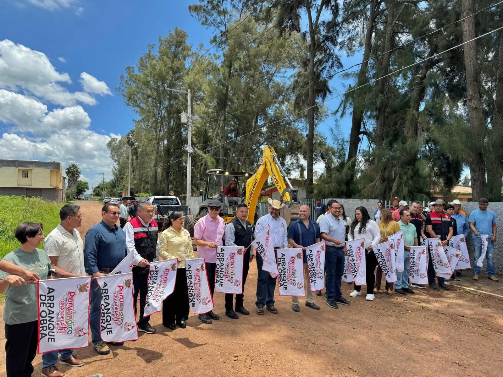 Inicia obra de pavimentación para fortalecer infraestructura del Cecytem Puruándiro