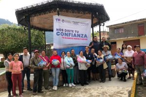 Entrega diputada Tere Herrera apoyos alimentarios a familias hidalguenses