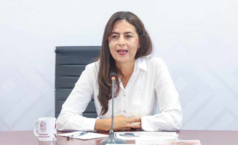Presenta Gabriela Molina lista sugerida de útiles escolares para el ciclo 2025-2026