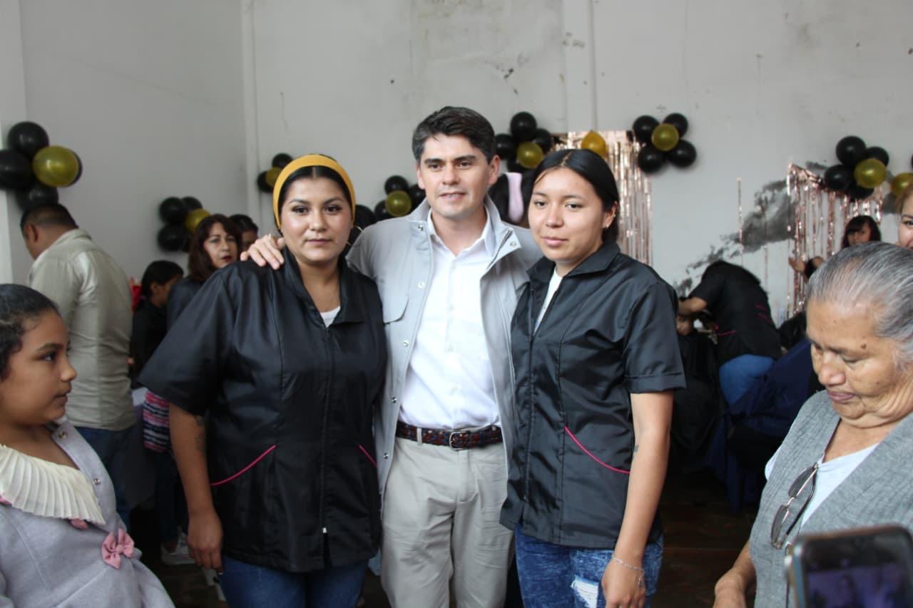 Toño Ixtláhuac clausura cursos de Puntos de Gobierno del Municipio de Zitácuaro