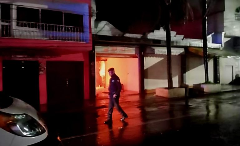Violencia en Queréndaro: Incendian casa de la alcaldesa y atacan domicilio de síndico