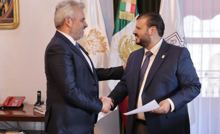 Nombra Bedolla a Raúl Zepeda como nuevo secretario de Gobierno.