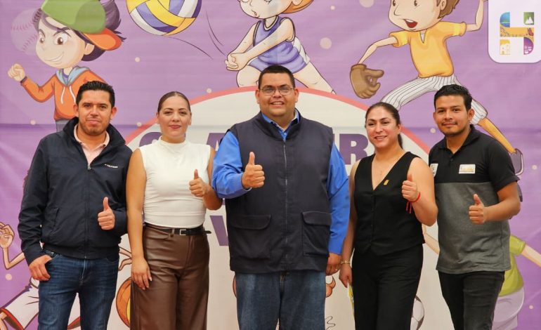 Autoridades Municipales, clausuraron los cursos de verano deportivos, que llevó a cabo el Instituto Municipal de Cultura Física y Deporte.