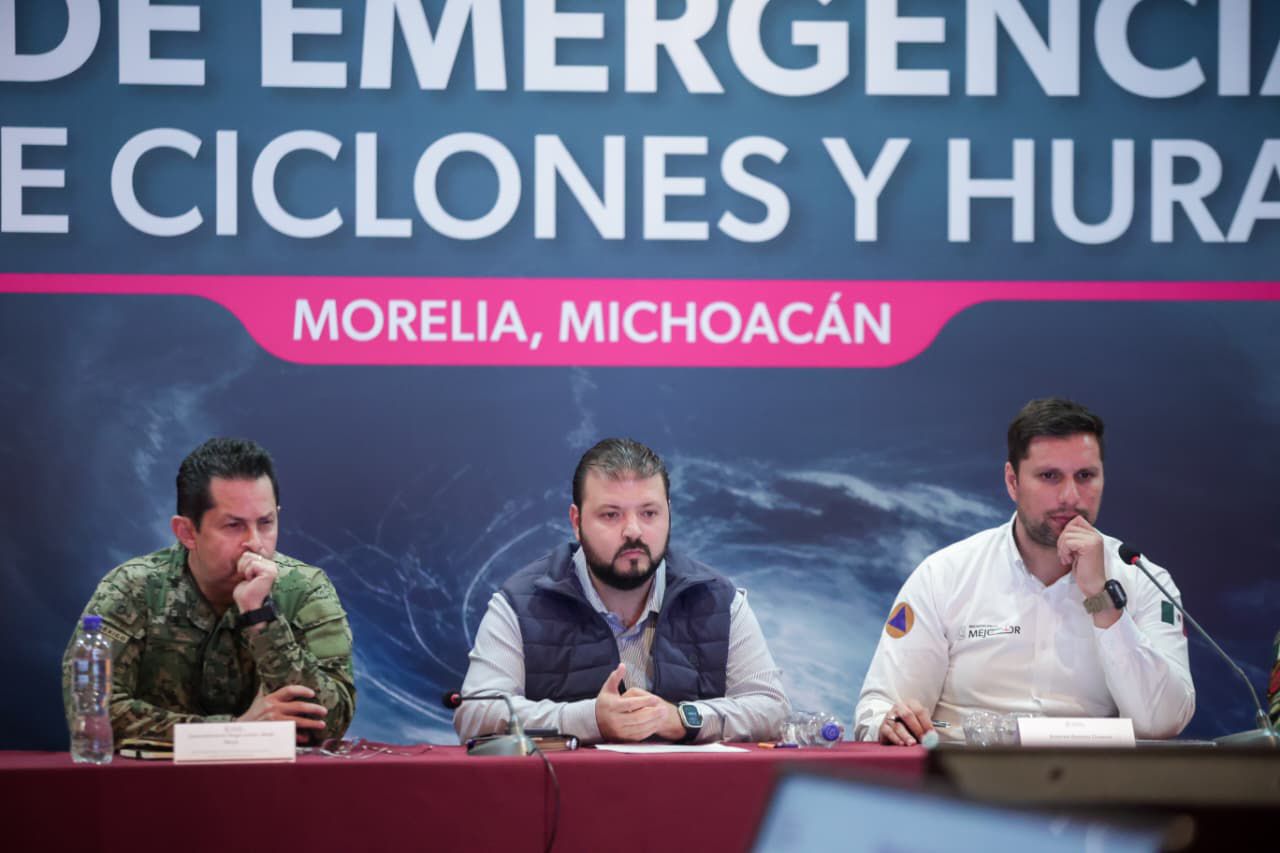 Refuerza Gobierno de Michoacán coordinación y atención municipal ante temporada de ciclones y huracanes.