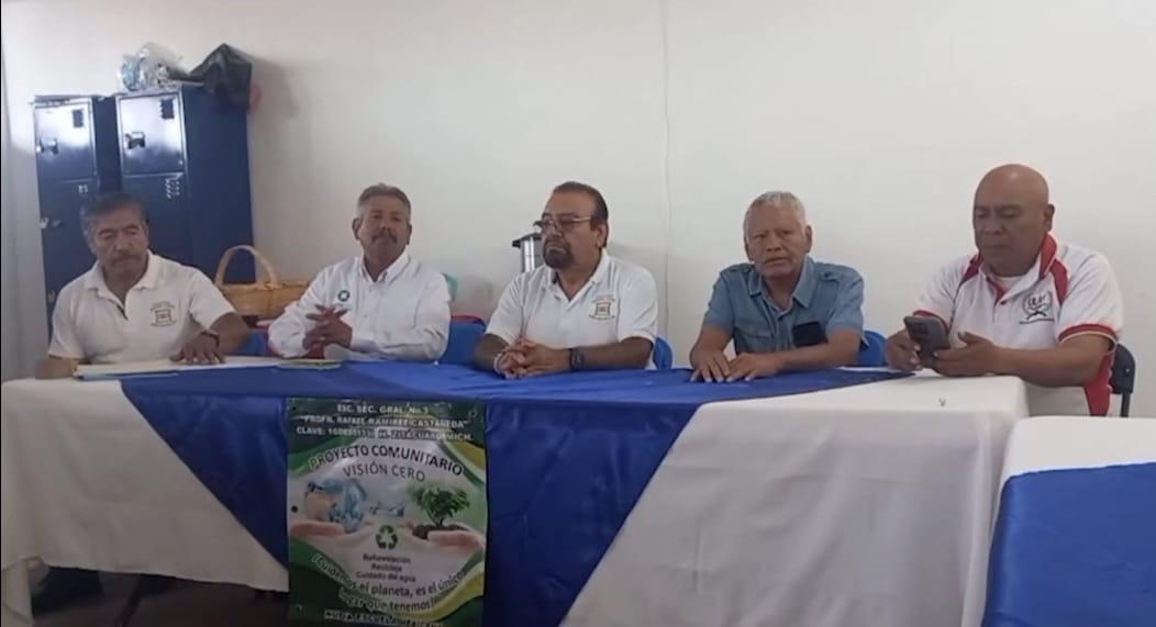 Estudiantes de secundaria lideran campaña para sembrar 10 mil árboles en Zitácuaro.
