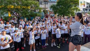 “Kilómetros con Causa” reúne a más de 500 corredores en apoyo a pacientes con insuficiencia renal.