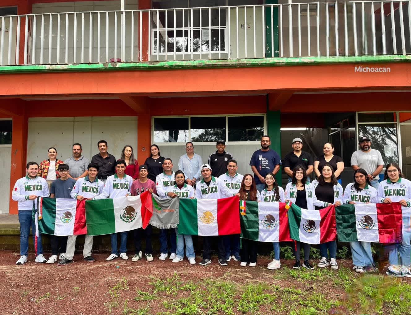 Estudiantes del Cecytem Puruándiro representarán a Michoacán en Paraguay.