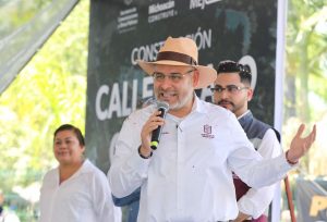 Fortalece Bedolla infraestructura vial de Huandacareo; arranca rehabilitación de calle Lázaro Cárdenas.<br>