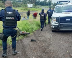 🚨 Accidente en Irimbo: Dos heridos en accidente de motocicleta, presuntamente fueron «aventados» por una camioneta.