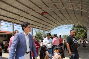 Toño Ixtláhuac inaugura nuevo domo en la Primaria Lázaro Cárdenas