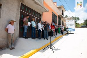 ​La Presidenta Municipal, Jeovana Alcántar, Inauguró la pavimentación de la Calle Campanario de la Colonia Santuario monarca.
