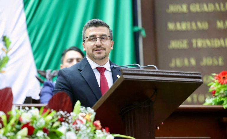Toño Mendoza reconoce avances en Michoacán durante el 4º Informe del Gobernador Alfredo Ramírez Bedolla