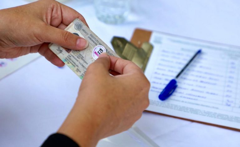 IEM realiza consulta en San Miguel del Monte para definir el método de votación de la consulta por el autogobierno