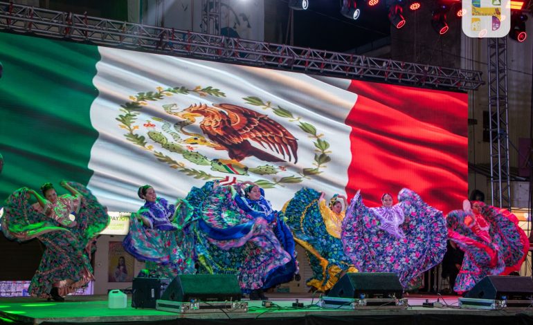 El Gobierno Municipal que Preside, Jeovana Alcántar, presentó programa Cultural, por el CCXV Aniversario del Inicio de la Independencia de México.