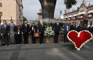Encabeza Bedolla ceremonia en memoria de las víctimas del 15 de septiembre