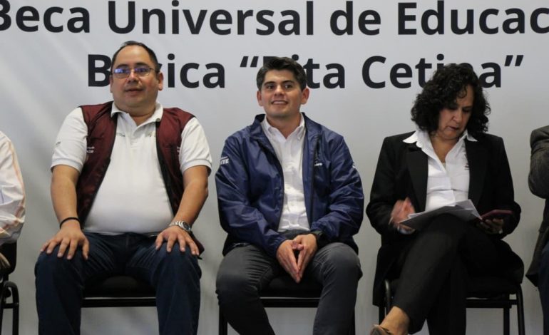 Toño Ixtláhuac agradece a la Presidenta de México por más de 9 mil becas de Educación Básica Rita Cetina