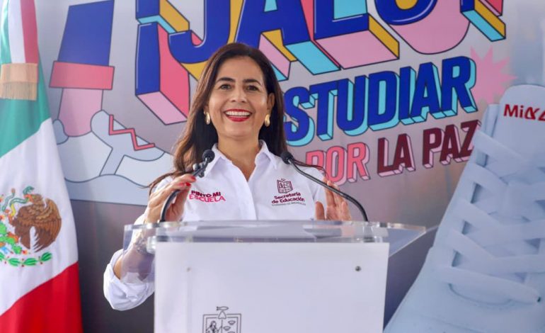 Este año sumarán más de 600 mil tenis entregados: Gabriela Molina