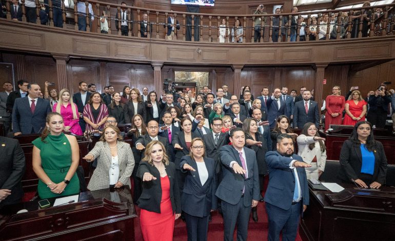 Rinde protesta el nuevo Poder Judicial ante el Congreso del Estado