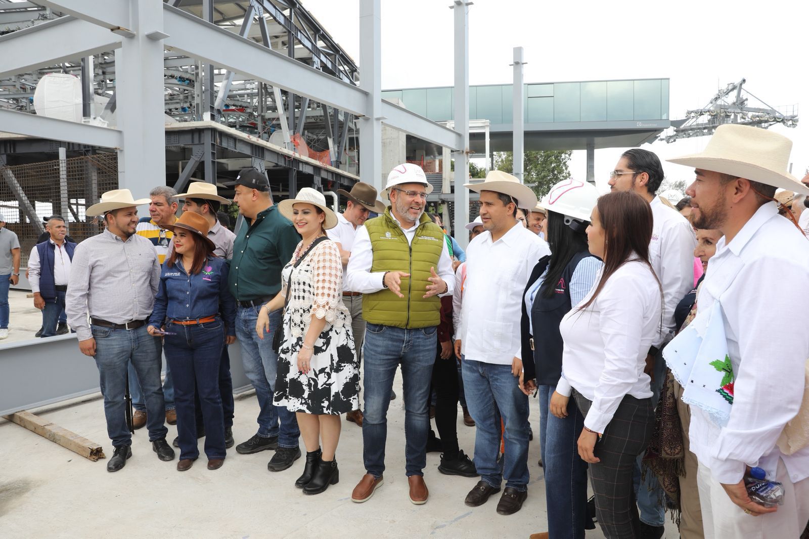 Supervisa Bedolla construcción del nuevo DIF Uruapan; registra avance del 55 %