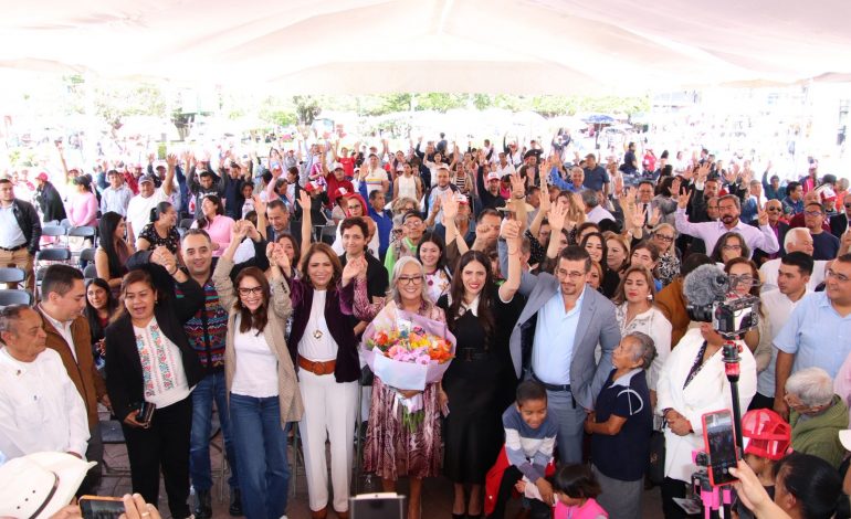 Emma Rivera rinde su primer informe legislativo en Zitácuaro