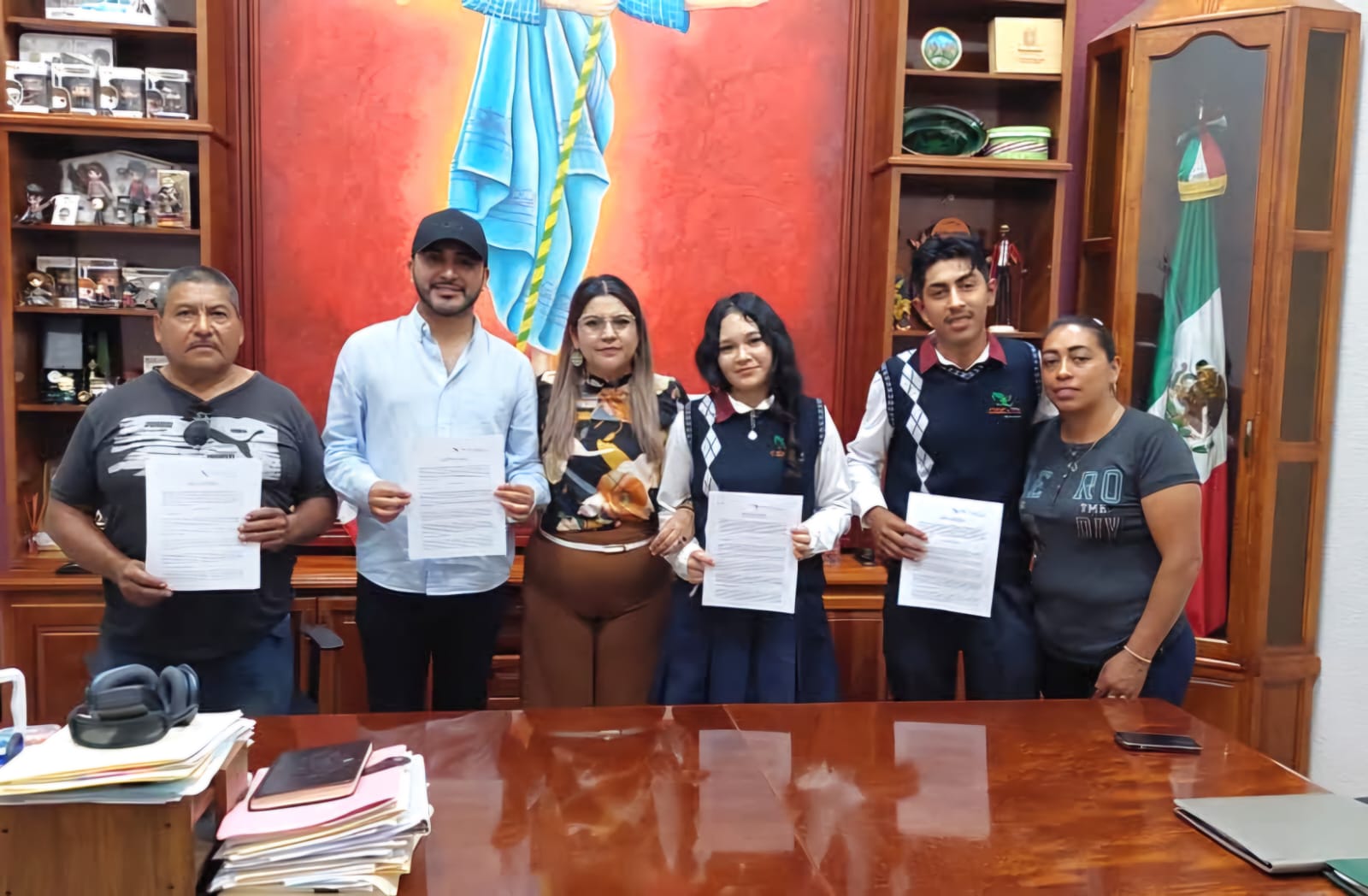 Avanza Cecytem en la formación dual de sus estudiantes